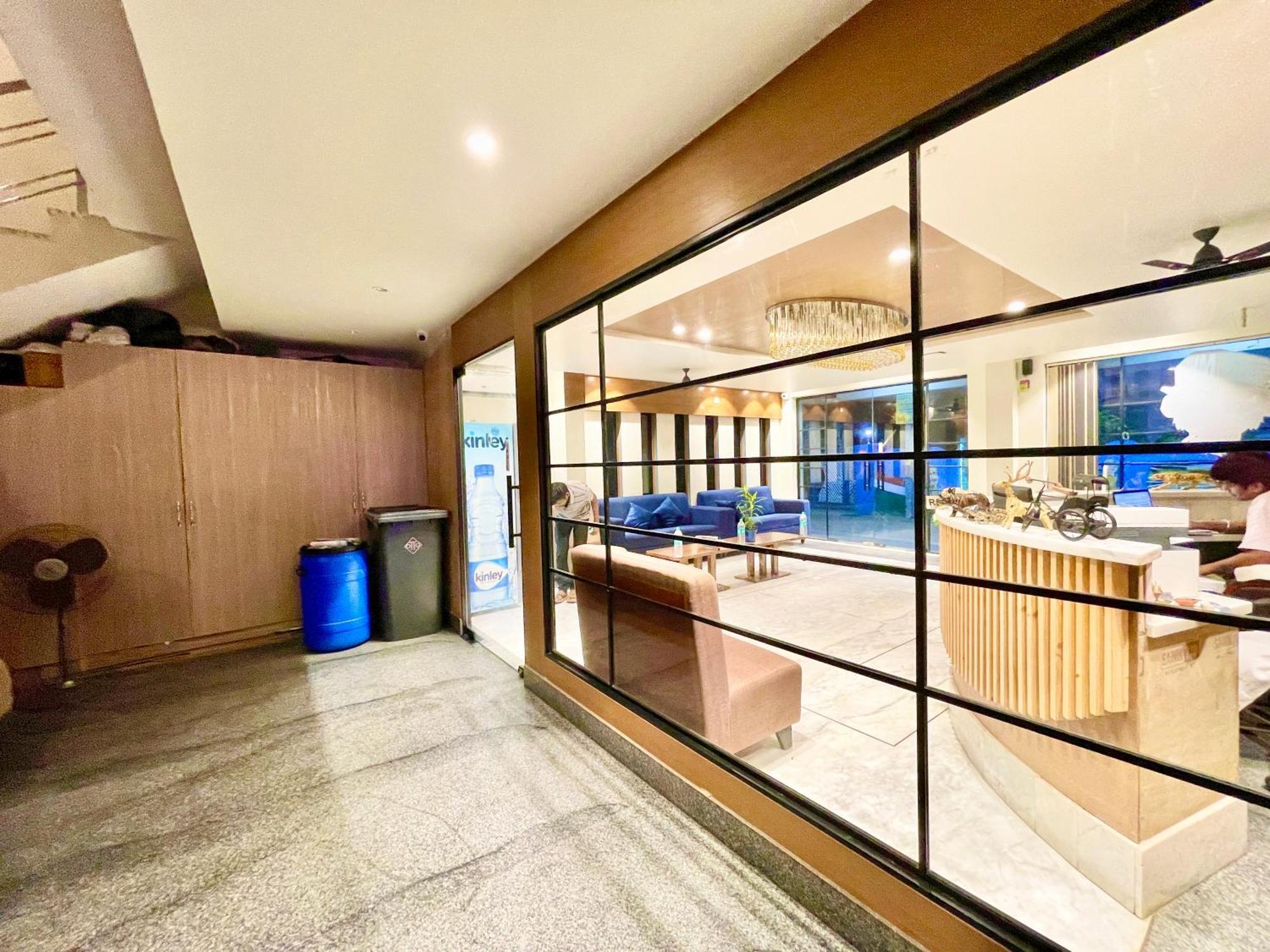 Hotel Rb International ! Puri Near-Sea-Beach-And-Temple Fully-Air-Conditioned-Hotel With-Lift-And-Card Payment Accepted-Parking-Facility, Best Hotel In بوري المظهر الخارجي الصورة