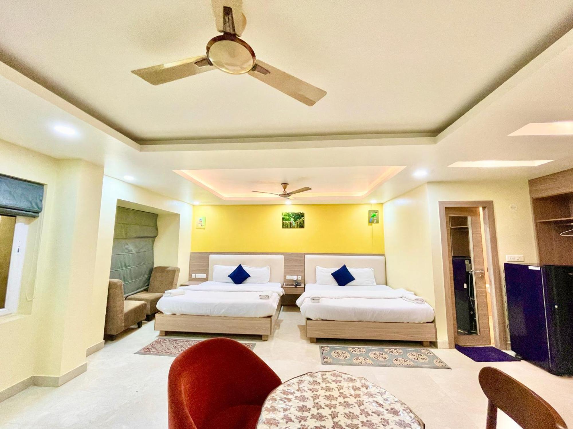 Hotel Rb International ! Puri Near-Sea-Beach-And-Temple Fully-Air-Conditioned-Hotel With-Lift-And-Card Payment Accepted-Parking-Facility, Best Hotel In بوري المظهر الخارجي الصورة