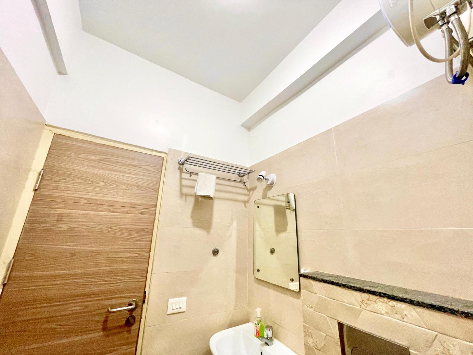 Hotel Rb International ! Puri Near-Sea-Beach-And-Temple Fully-Air-Conditioned-Hotel With-Lift-And-Card Payment Accepted-Parking-Facility, Best Hotel In بوري المظهر الخارجي الصورة