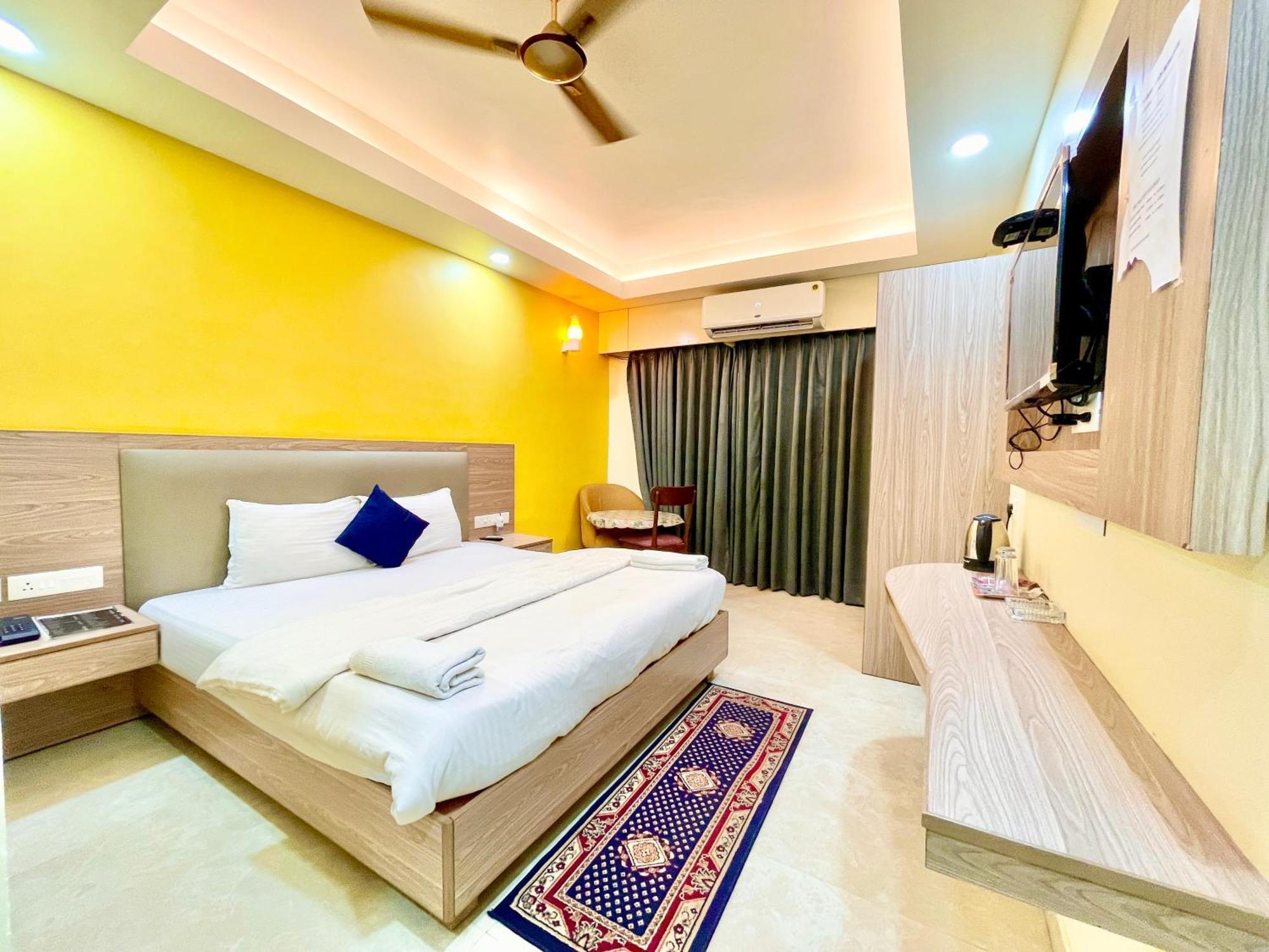 Hotel Rb International ! Puri Near-Sea-Beach-And-Temple Fully-Air-Conditioned-Hotel With-Lift-And-Card Payment Accepted-Parking-Facility, Best Hotel In بوري المظهر الخارجي الصورة