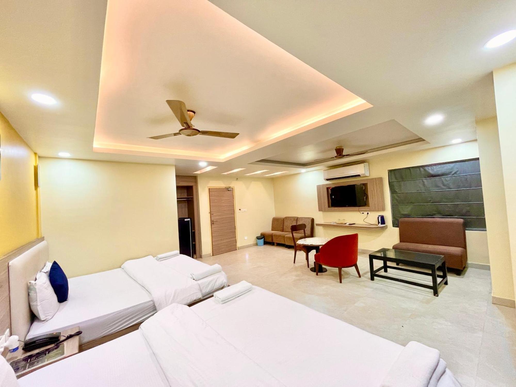 Hotel Rb International ! Puri Near-Sea-Beach-And-Temple Fully-Air-Conditioned-Hotel With-Lift-And-Card Payment Accepted-Parking-Facility, Best Hotel In بوري المظهر الخارجي الصورة
