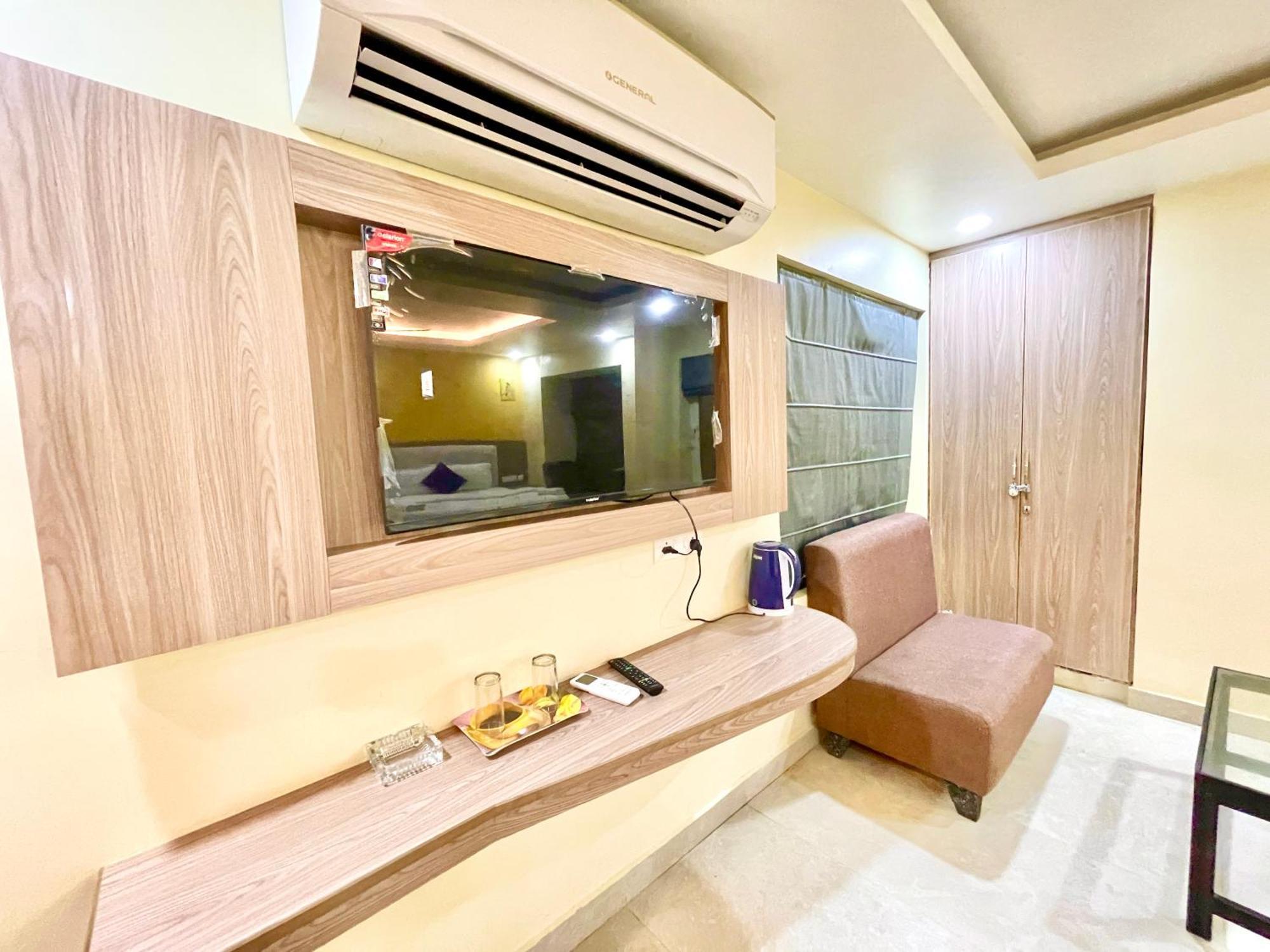 Hotel Rb International ! Puri Near-Sea-Beach-And-Temple Fully-Air-Conditioned-Hotel With-Lift-And-Card Payment Accepted-Parking-Facility, Best Hotel In بوري المظهر الخارجي الصورة